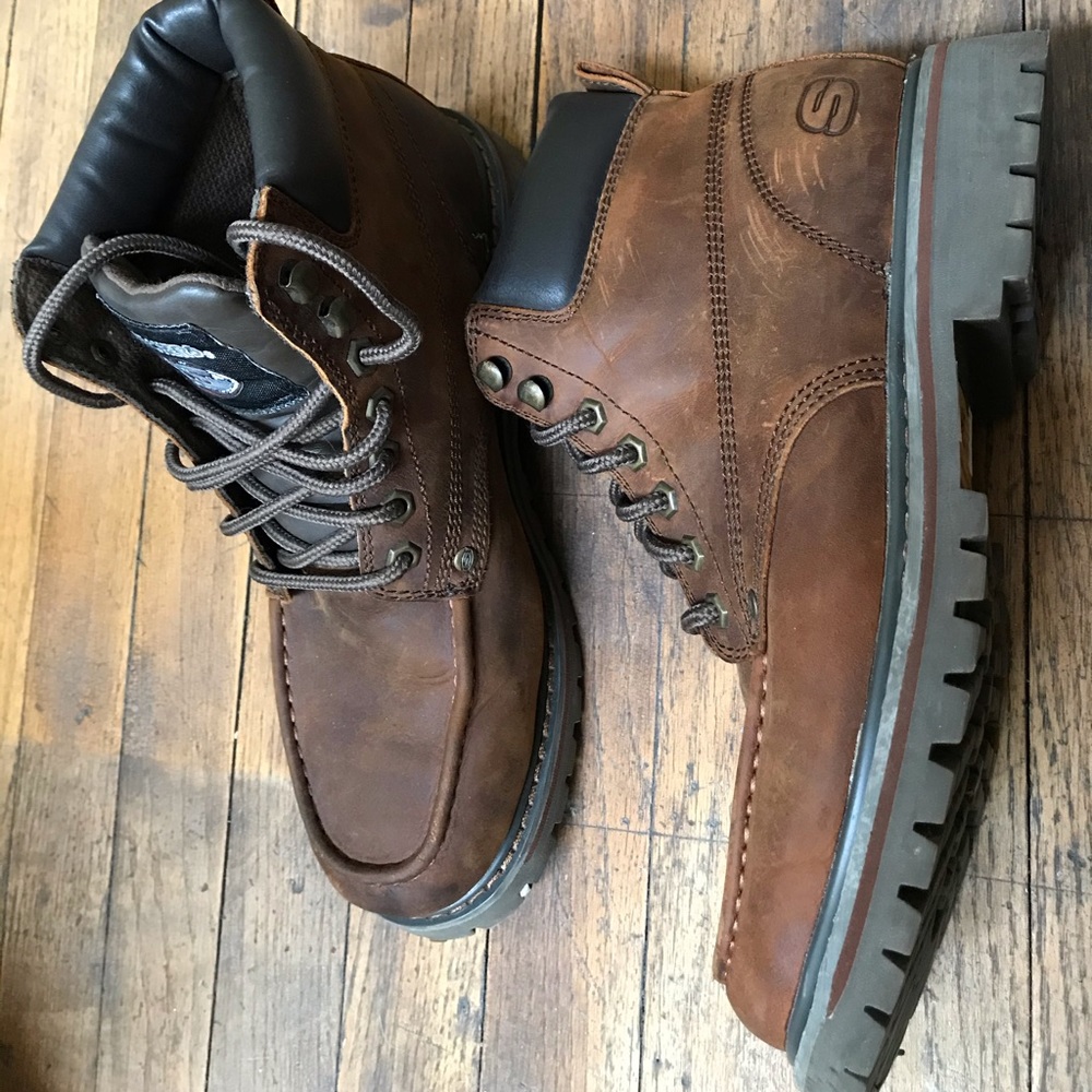 Skechers boot size 8.5